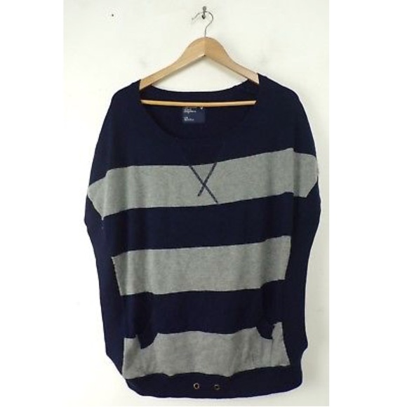 AEO Striped Poncho - Picture 1 of 10